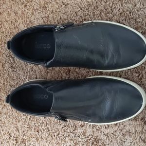 Ecco women's black leather shoes